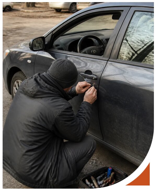 Профессиональное вскрытие автомобиля Тойота без повреждений в Вятских Поляне